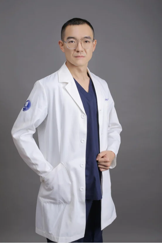 孙志强执业医师形象照
