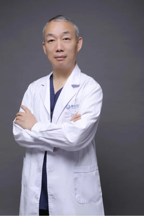 孙苗根副主任医师形象照