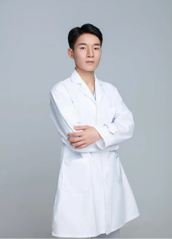 郝家俊执业医师形象照